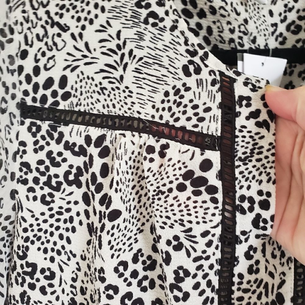 Single Thread Ladder Stitch Semi-Sheer Animal Print Blouse Medium - Picture 3 of 8